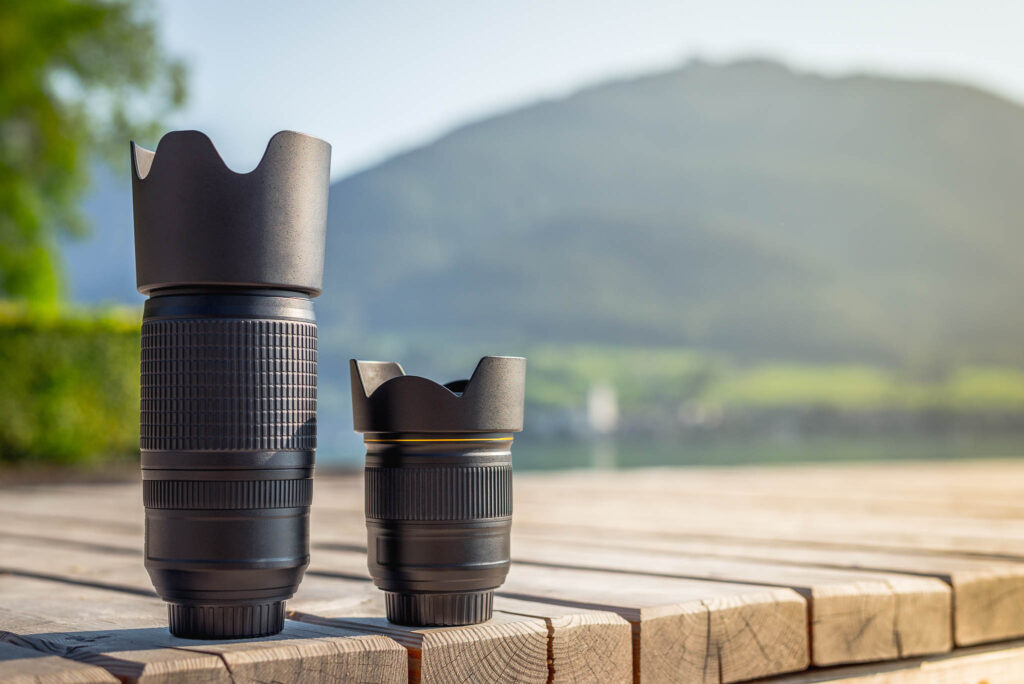 both short and  telephototo lenses might be the best lens for wildlife photography. It depends on your artistic intent.